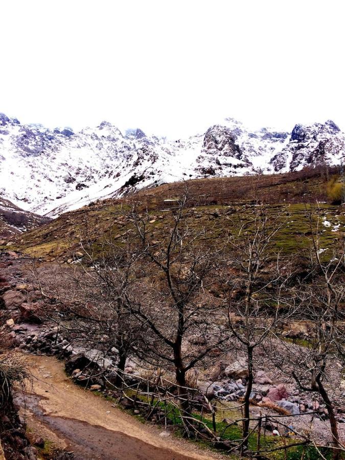 Gite Entre Les Vallees Tacheddirt Buitenkant foto
